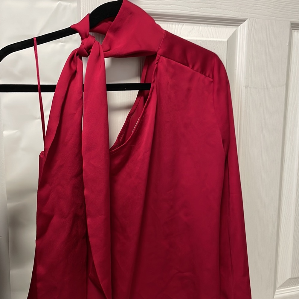 NWT New 1 state burgundy red one shoulder blouse Sz L